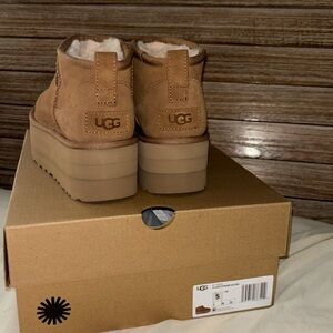 UGGS Classic Ultra Mini Platform